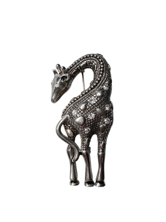 Premier Designs Jewelry - 5/$25 😻 Premier Designs Silver Giraffe Brooch